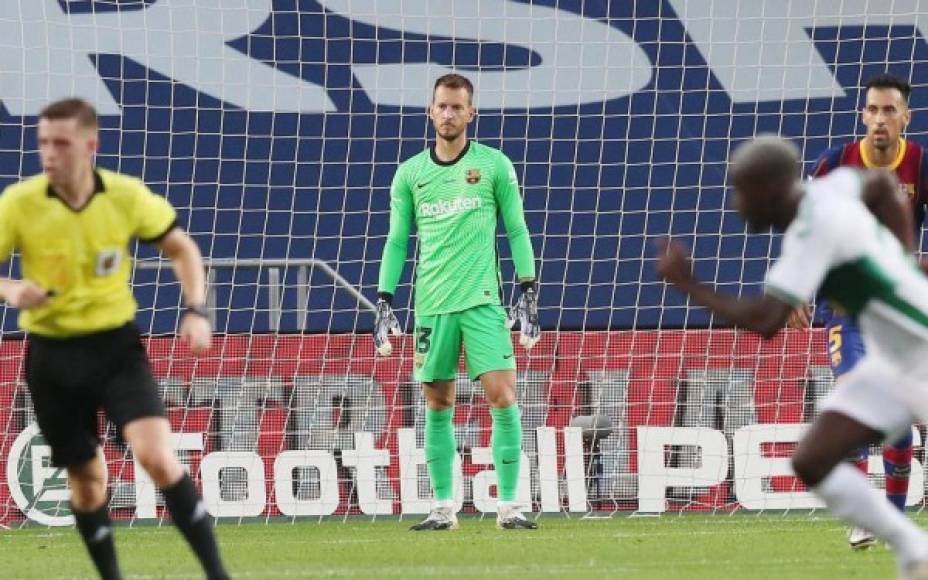 El portero brasileño Neto fue titular en el Trofeo Joan Gamper.