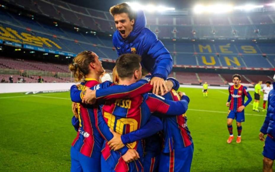 Así festejaron los jugadores del Barcelona la clasificación a una nueva final de la Copa del Rey.