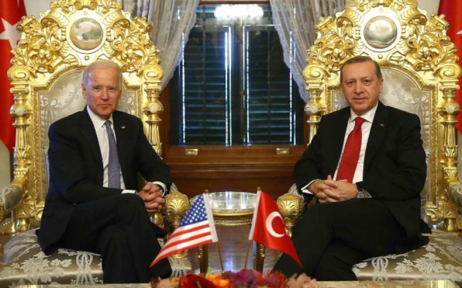 El presidente turco, Recep Tayyip Erdogan, que tiene buena relación con Donald Trump, esperó hasta este martes para felicitar a Joe Biden y afirmó que esperaba que los lazos entre Ankara y Washington se refuercen.