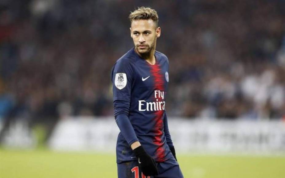 Ante la no llegada de Pogba, el Real Madrid ahora se concentra en el posible fichaje de Neymar. El diario Marca informa que el brasileño es la gran estrella que queda 'asequible' en el mercado. Es la alternativa que el club blanco podría activar si quiere completar la plantilla con un galáctico.