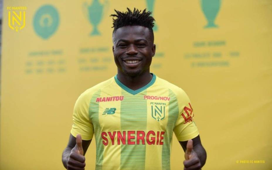 El delantero nigeriano Moses Simon se despidió del Levante a través de las redes sociales después de que el Nantes hiciera oficial su fichaje hasta 2024 por 5 millones de euros.