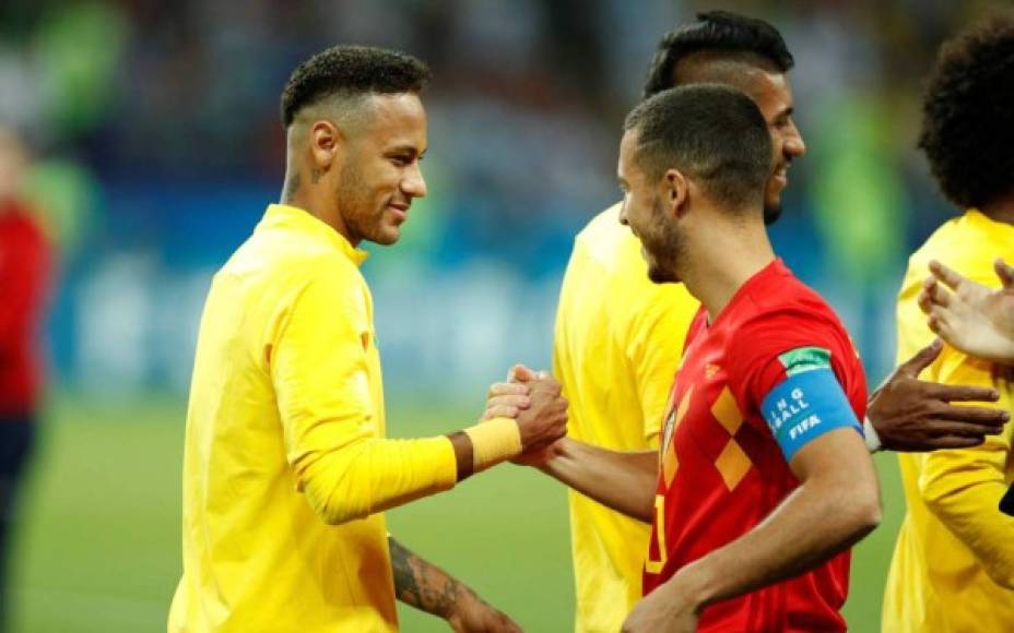 Neymar ha dedicado eligios a Eden en el pasado. 'Me gustaría jugar con Hazard. Es un jugador que creo diferente y tiene un estilo de juego similar al mío', dijo.