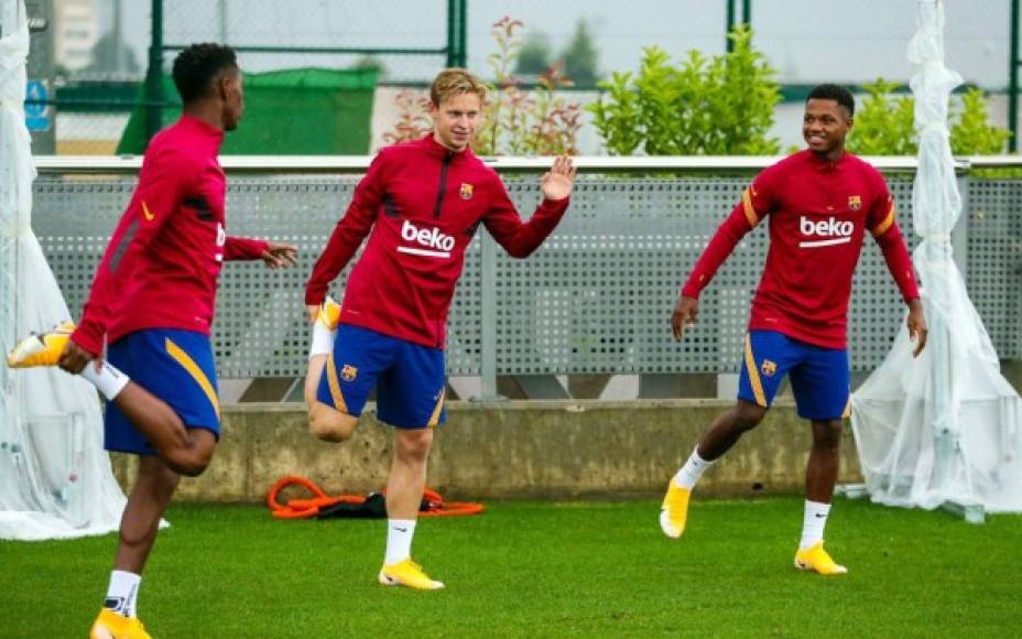 Esta ha sido la primera de las dos sesiones de entrenamientos programadas para este miércoles para seguir preparando el primer partido amistoso de esta pretemporada contra el Nàstic de Tarragona del próximo sábado en el estadio Johan Cruyff.