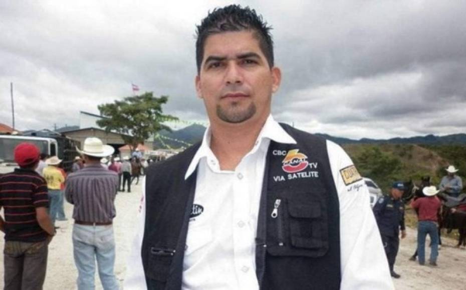 El corresponsal de televisión Edgar Joel Aguilar fue ultimado a balazos el 31 de agosto de 2019 dentro de una barbería en Copán.<br/><br/>Trabajaba en Cablemar, un canal local de televisión en La Entrada, del municipio de Nueva Arcadia, en el occidente de Honduras.<br/><br/>Edgar Joel Aguilar había sido amenazado de muerte a través de redes sociales.