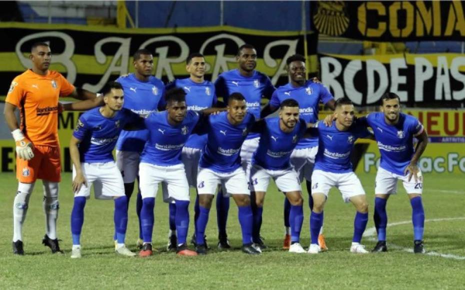 La imagen posada del equipo titular del Honduras Progreso contra Real España.