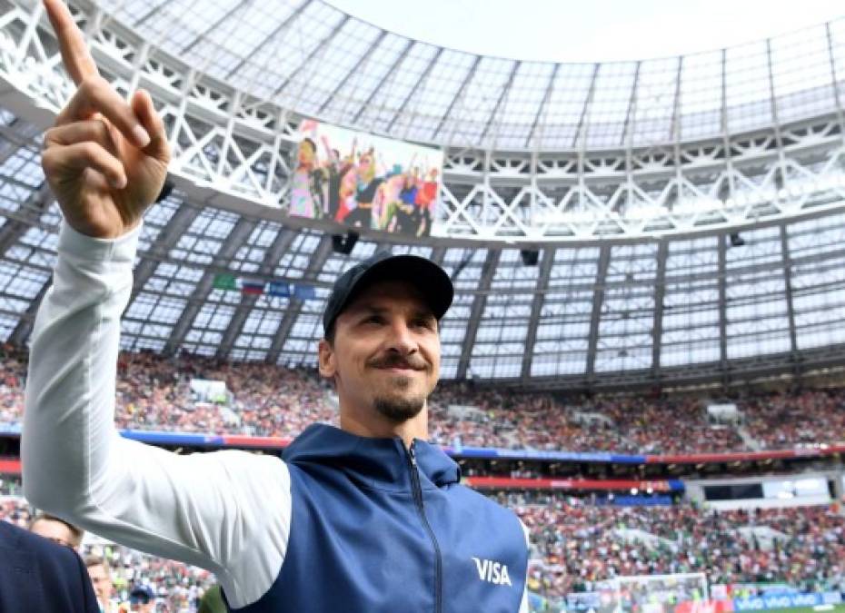 Ibrahimovic dio la sopresa al estar en las graderías y se fue a observar el México- Alemania. <br/>