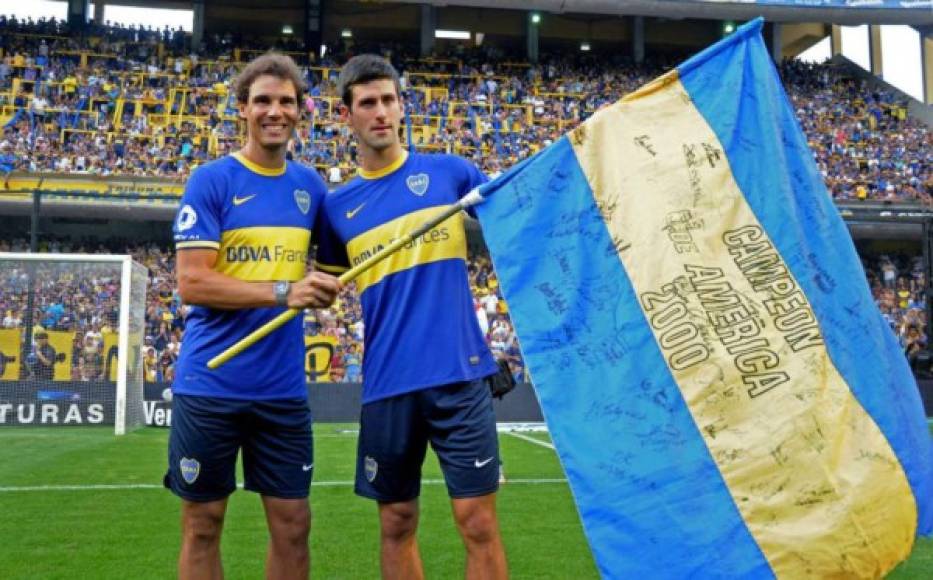 Dos de los mejores tenistas del mundo, Rafa Nadal y Novak Djokovic, son aficionados de Boca Juniors y ya han estado en La Bombonera.