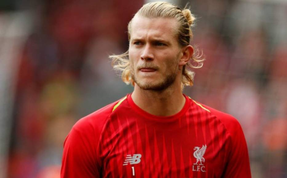 Loris Karius: El portero alemán ha sido marcado por sus errores en partidos claves y es uno de los que será vendido por Liverpool.