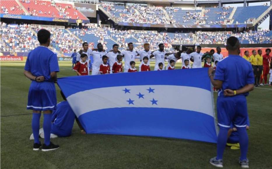 Honduras y Panamá abrieron la actividad del Grupo B en la Copa Oro.