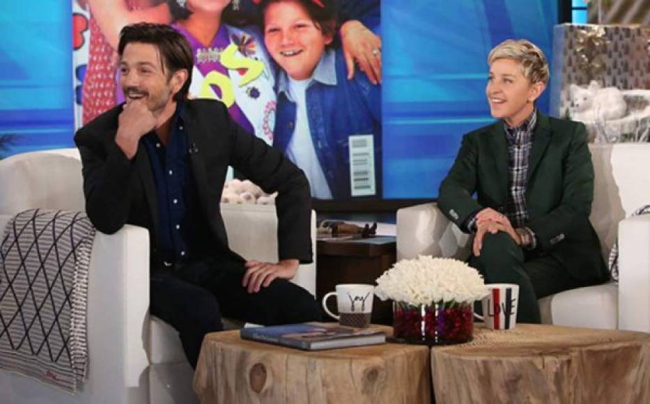 La niñez de Diego Luna fue revelada en el programa de televisión The Ellen DeGeneres Show, cuando la conductora mostró a la audiencia una portada de la revista Eres, en la que el actor se ve cuando era pequeño y gordito. En la transmisión de la entrevista, se apreció que la conductora le hizo pasar un momento incómodo al actor tras enseñarle la portada de una revista mexicana en la que Diego posa al lado de Ludwika Paleta, Gabriela Rivero y Gael García Bernal, cuando era niño y actuaba en telenovelas mexicanas, como El Premio Mayor, a lado de Laura León y Carlos Bonavides.