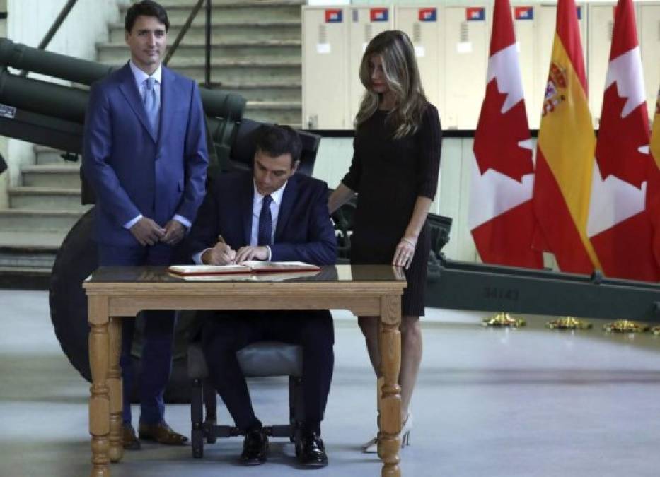 En la visita a Trudeau, Begoña acompañó a su esposo en todos los actos protocolarios, y luego asistió a la rueda de prensa conjunta de ambos líderes.