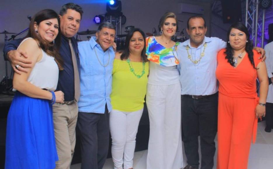 Gloria Cubas, Fredy Pineda, Roberto Rodríguez, Alba Álvarez, Lilian Caballero, Ernesto Alonso.