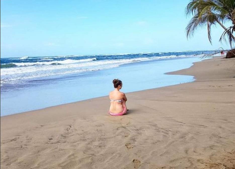 Según Tripadvisor, Punta Una es una de las playas mas bonitas de Costa Rica. Se puede hacer recorridos por la naturaleza y parques y actividades al aire libre.