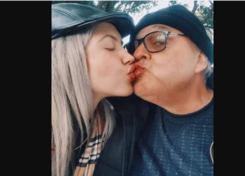 'Rabo verde', 'Eres un sugar daddy, no te quiere, solo tu dinero', 'Está contigo por tu plata, tonto', eran parte de la lluvia de comentarios a la pareja.