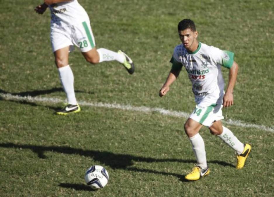 El futbolista Rommel Corea, ex Platense, se ha presentado a los entrenamientos del Parrillas One para buscar convencer al entrenador. Estuvo inactivo el último semestre.