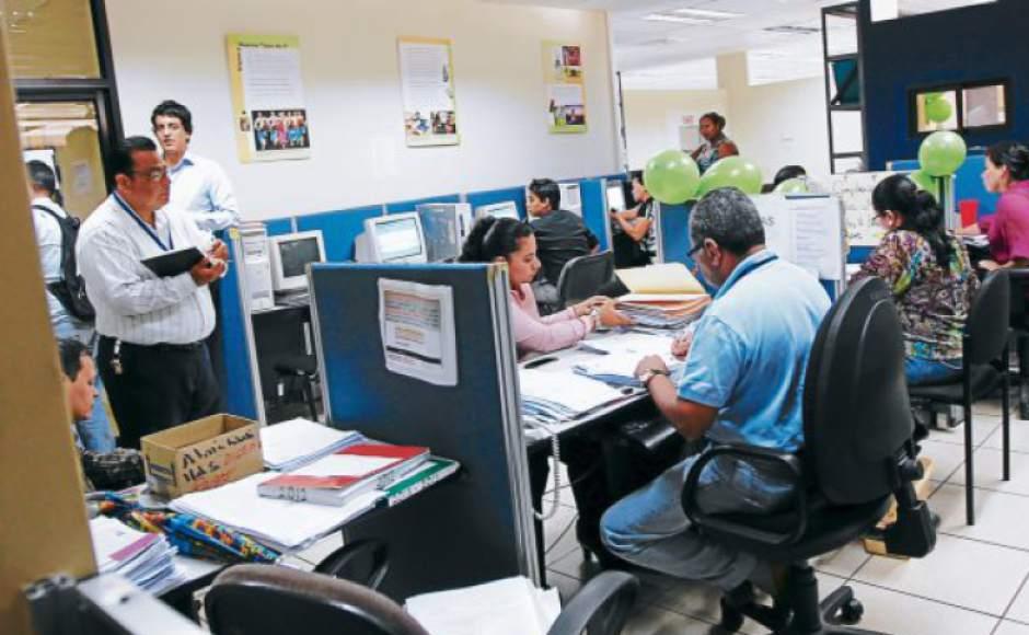 ¿Cuánto ganan los empleados de instituciones descentralizadas de Honduras?