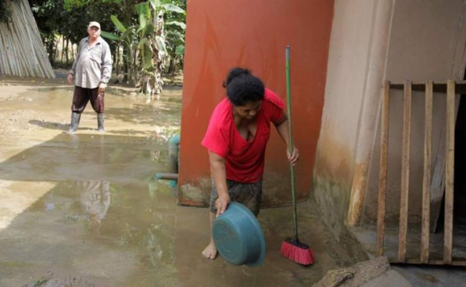 Una de las zonas más golpeadas por las lluvias y las crecidas de los ríos Ulúa y Chamelecón es el valle de Sula, en el caribeño departamento de Cortés, que se extiende hasta una parte de Yoro, ya afectado hace dos semanas por la depresión tropical Eta.