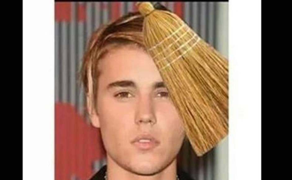 El peinado de Justin Bieber muy parecido al de una escoba.