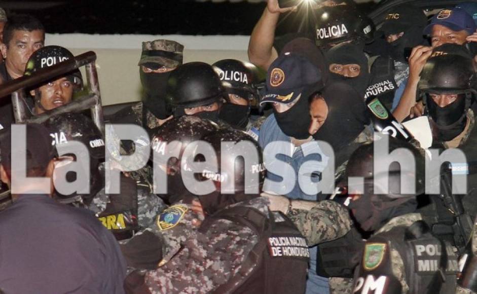 Decenas de policías y militares llegaron para resguardar la escena donde capturaron a José Miguel Handal.