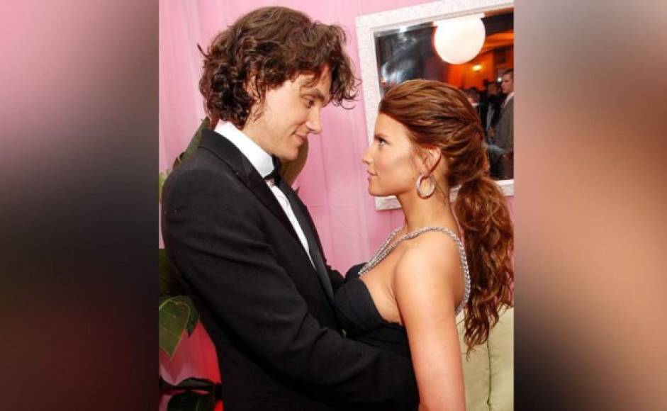John Mayer & Jessica Simpson: Sería más fácil hacer una lista de famosas que no hayan salido con John Mayer. En 2007, Jessica Simpson se unió al basto grupo de parejas del músico.