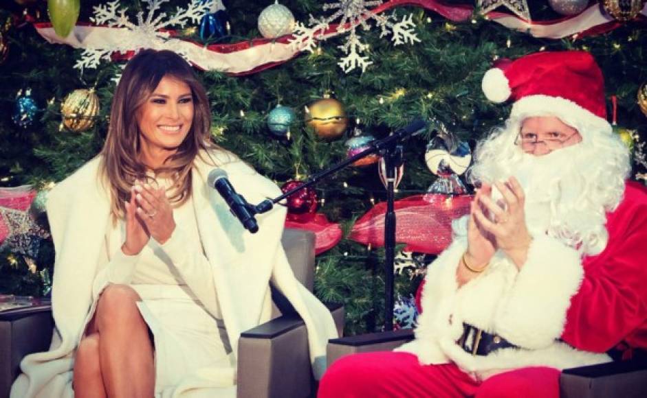 La Primera Dama de USA, Melania Trump, subió una foto en sus redes sociales para celebrar la Navidad.
