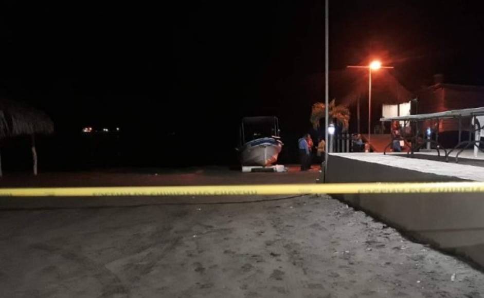 El doble asesinato ocurrió en el barrio Cieneguita casi a las 11:00 pm afuera de un restaurante.