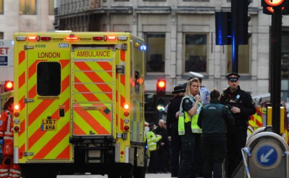 El incidente provocó escenas de confusión y miedo en una zona turística ubicada a la entrada de la City, el centro financiero de la capital británica.