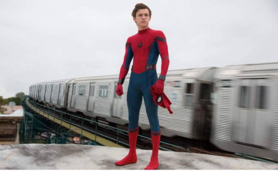 Spiderman Out Home. De esta película ya conocemos su trailer y será la primera de las siete que veremos en los cines. Jake Gyllenhaal se pondrá en la piel de Mysterio, el villano que se enfrentará a Peter Parker