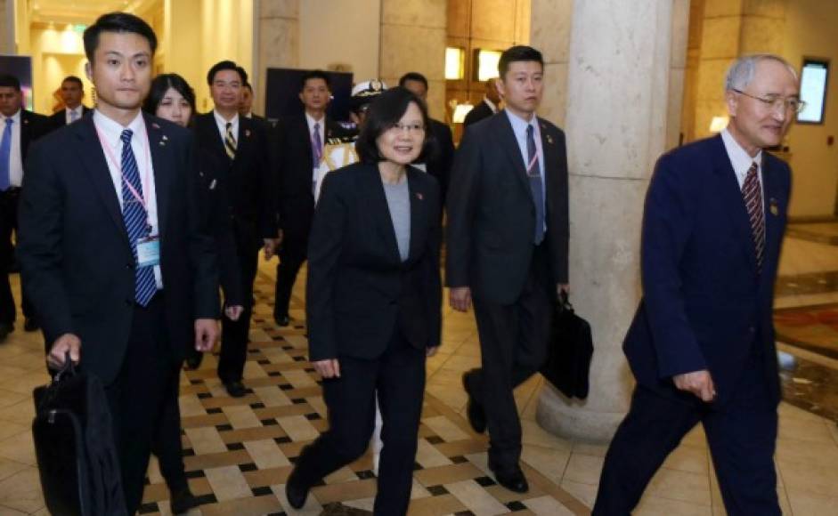 La presidenta de China (Taiwán) visita Honduras.