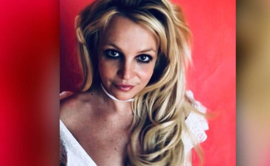 La cantante de música pop Britney Spears tiene muy preocupados a sus seguidores. La intérprete de 'Toxic' ha causado alarma por unas fotos que subió en su cuenta de Instagram.