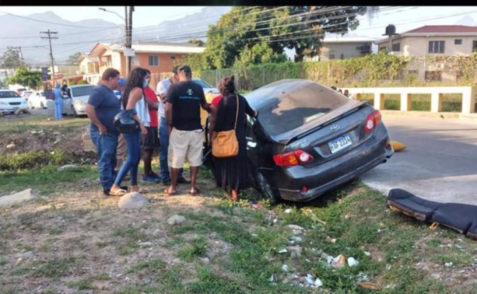 El accidente de tránsito ocurrió esta madrugada en un puente en construcción del barrio La Independencia.