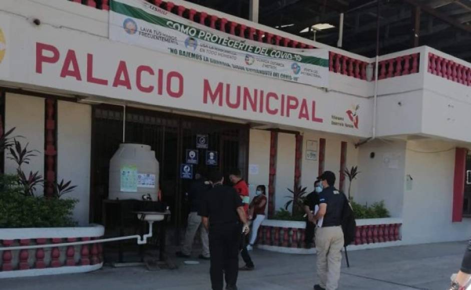 Fiscales Anticorrupción en equipo con la Atic investigan en Municipalidad de Villanueva, Cortés, la apropiación de un terreno por parte de un funcionario edilicio.