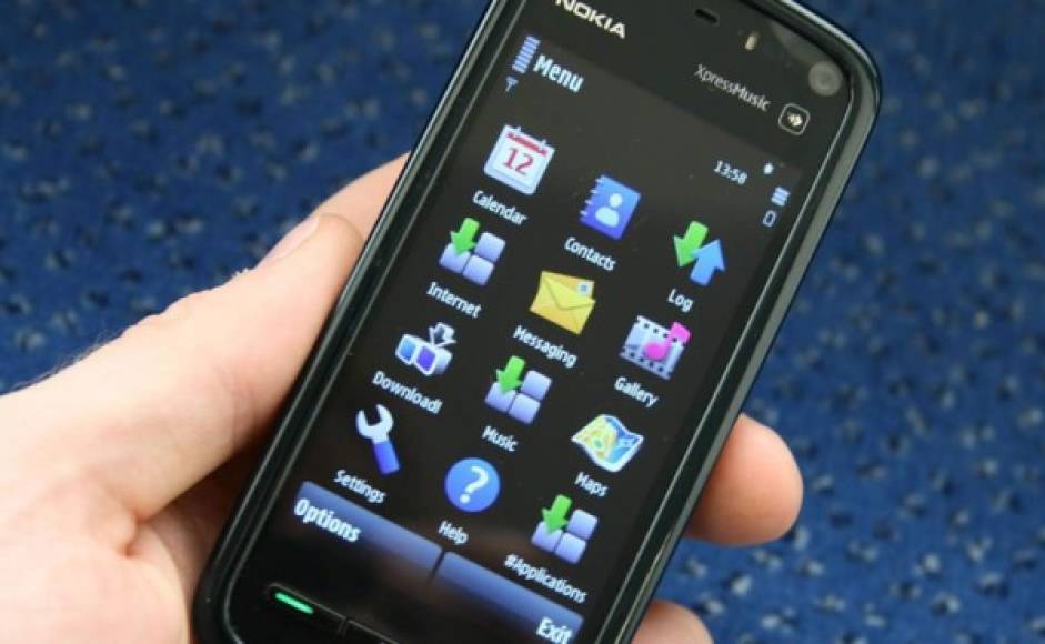 5800 Xpress Music fue el primer smartphone de Nokia lanzado en el 2008. No tuvo el éxito esperado.<br/>
