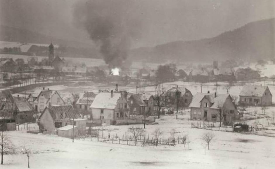 Las imágenes desvelan panoramas desoladores tras la destrucción ocasionada en Europa durante la Segunda Guerra Mundial.