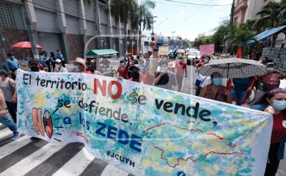 Los hondureños que participaron en la manifestación se preguntaban cuál independencia.