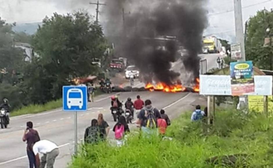 Tegucigalpa registró una jornada de protestas anoche, sin embargo, esta mañana la mayoría de sectores se reportan con normalidad.<br/>