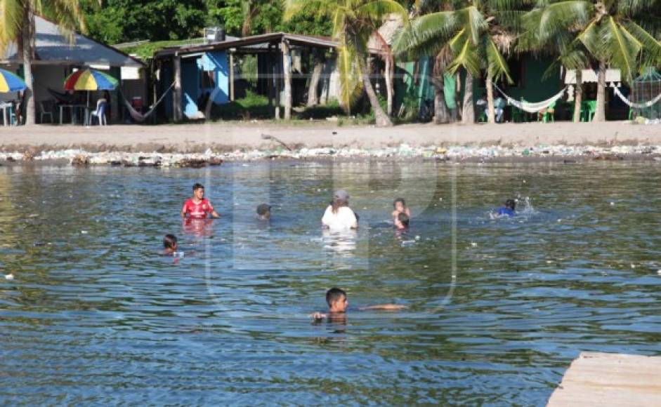 Una planta de tratamiento de desechos sólidos fue instalada para reducir la contaminación de las aguas del Motagua, y está instalada en la aldea El Quetzalito, unos 295 km al noreste de Ciudad de Guatemala sobre el Caribe.