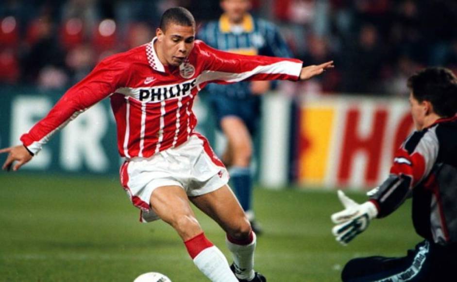 RONALDO NAZARIO. El PSV pagó por él 6 millones de dólares (unos 750 millones de pesetas). Dos años después, como superestrella.