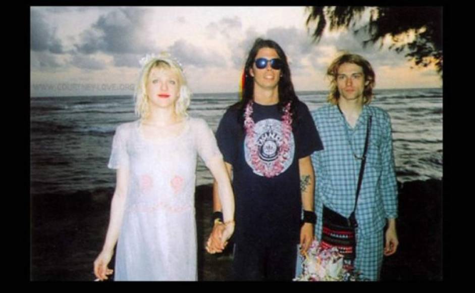 En el documental ¿Quién mató a Kurt Cobain? del británico Nick Broomfield, se desliza la idea de que un hombre apodado El Duce, cantante de The Mentors, fue quien asesinó al cantante, contratado por Love por la módica cantidad de 50 mil dólares. El músico murió atropellado por un tren.