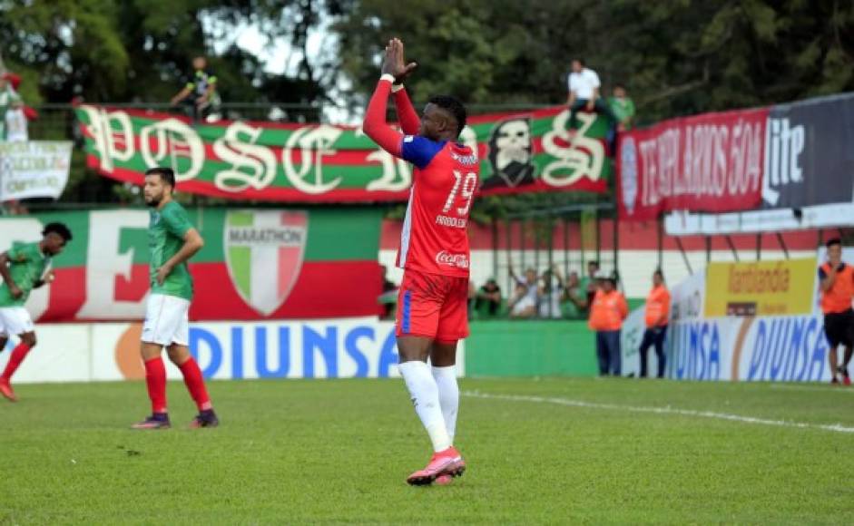 Yustin Arboleda pidió disculpas a la afición del Marathón tras el gol que les marcó con el Olimpia.