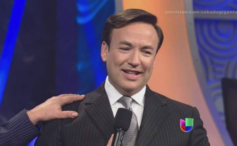 Javier Romero es un presentador cubano que saltó a la fama como co-presentador del programa Sábado Gigante.