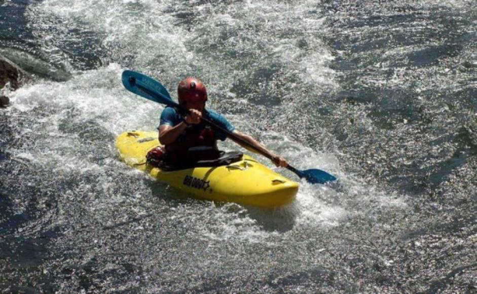 El rafting por los rápidos del río Cangrejal es una de las aventuras imperdibles en La Ceiba en este feriado.