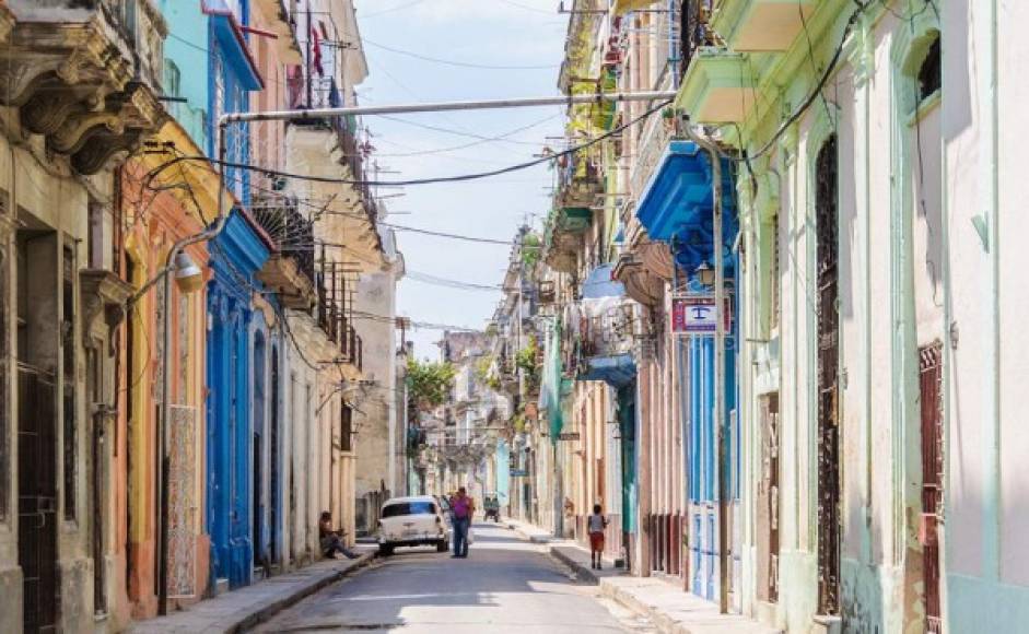 El huracán llegó a Cuba a última hora del viernes pasado.