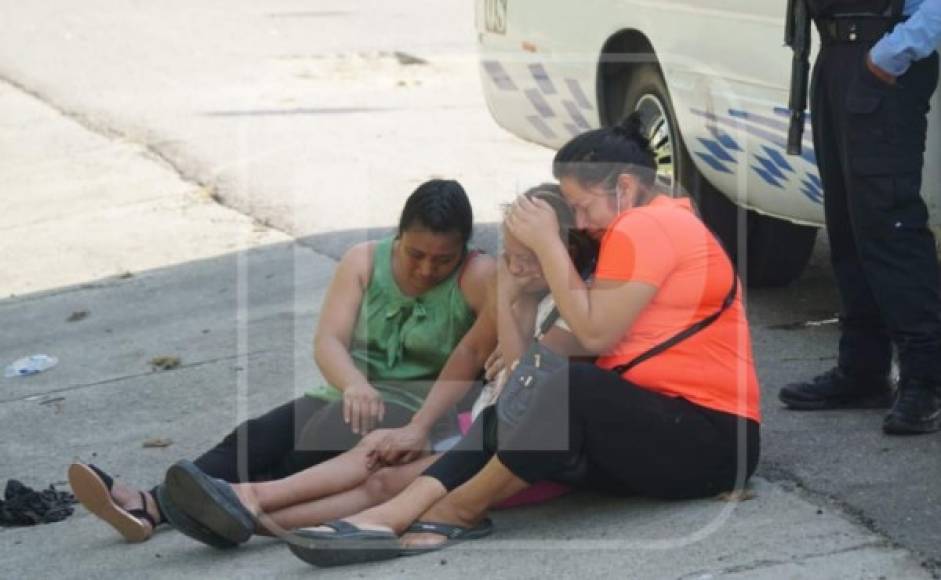 El joven se disponía a trasladarse hacia su trabajo cuando fue atacado por sujetos armados dentro del autobus en el que se trasladaba.