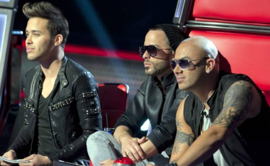 6- Royce a los 18 años, realizó una presentación en el programa 'Sábado Gigante', durante la cual cantó temas de Wisin y Yandel.