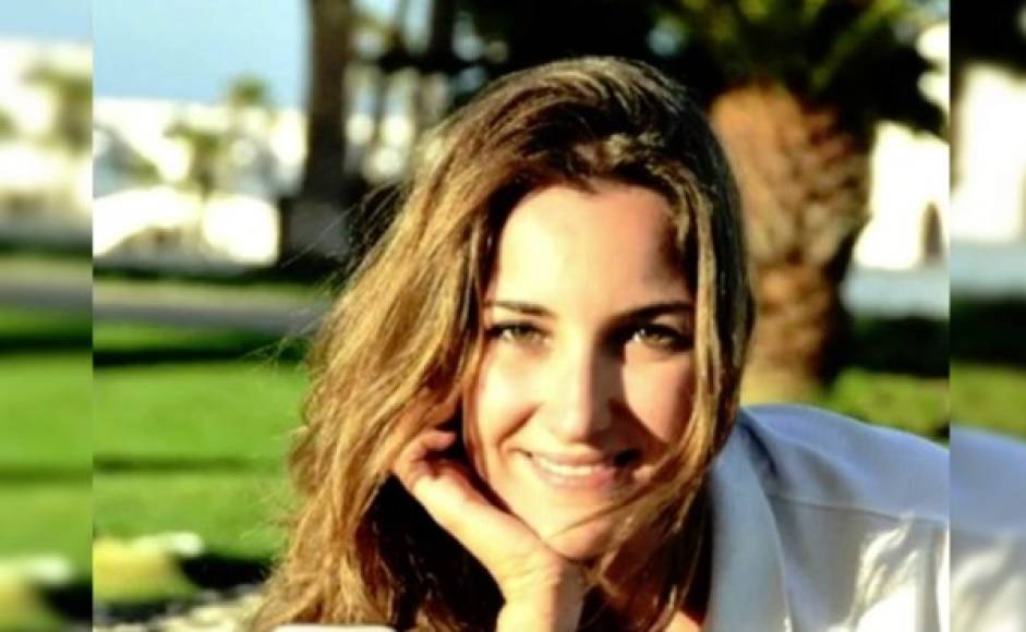 Laura Luelmo, una maestra de 26 años, acababa a mudarse a la ciudad de Huelva, España, para cumplir una suplencia. Apenas dos semanas después de iniciar su trabajo, su familia reportó su desaparición y tras varios días de búsqueda, las autoridades encontraron ayer su cuerpo sin vida y con signos de violencia en una zona boscosa.