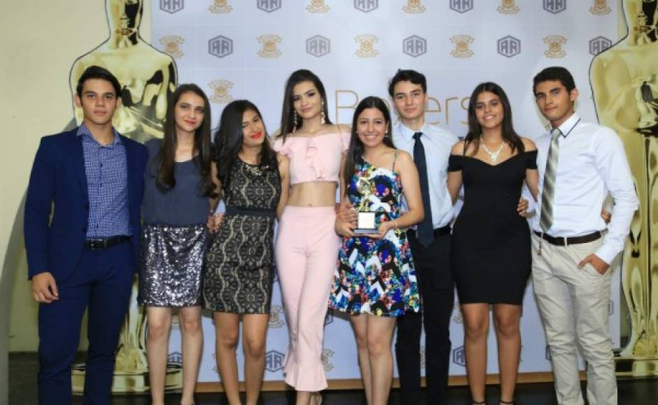 José Sandoval, Jennifer Velásquez, Michelle Rodríguez, Ale Padilla, Isa Segebre, Rudy Milla, Joss Ramos y Luis Carranza.