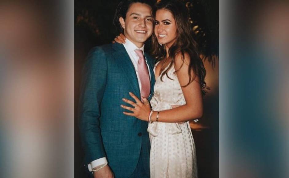 Nicole Peña Pretelini , hija menor del expresidente de México Enrique Peña Nieto, ha dejado muy claro que su relación con Alejandro Espinosa Rivera va viento en popa.