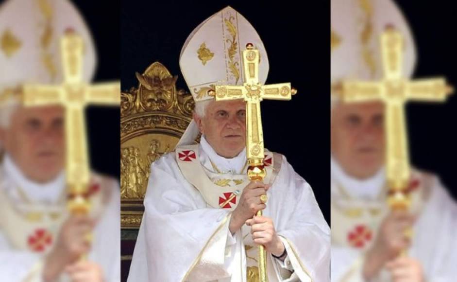 Tras la renuncia de Benedicto XVI el 11 de febrero de 2013, la creencia era que el próximo Pontífice sería el 'Papa negro' con el cual empezaría el reinado del anticristo. Sin embargo, tras el anuncio con la fumata blanca en el Vaticano se conoció que se había elegido al nuevo Papa, al pontífice sudamericano Jorge Mario Bergoglio, mejor conocido como el Papa Francisco.