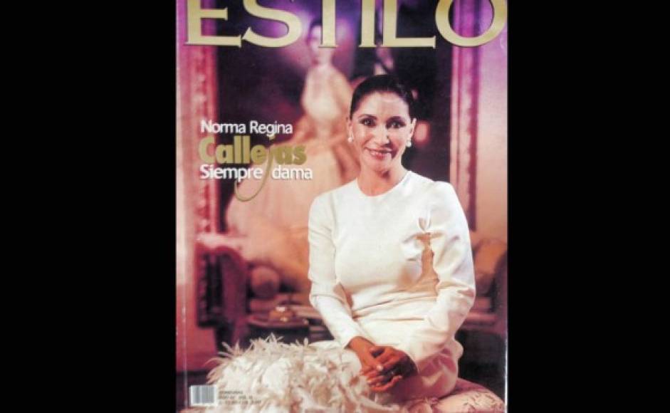 Portada histórica cuando fue primera dama del país y captada en la residencia Callejas Gaborit Fue fotografiada por revista Estilo en los años noventa con este clásico diseño de tono marfil.